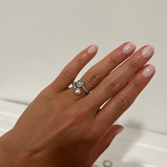 Pandora original twist pearl ring size 6 - Picture 3 of 6